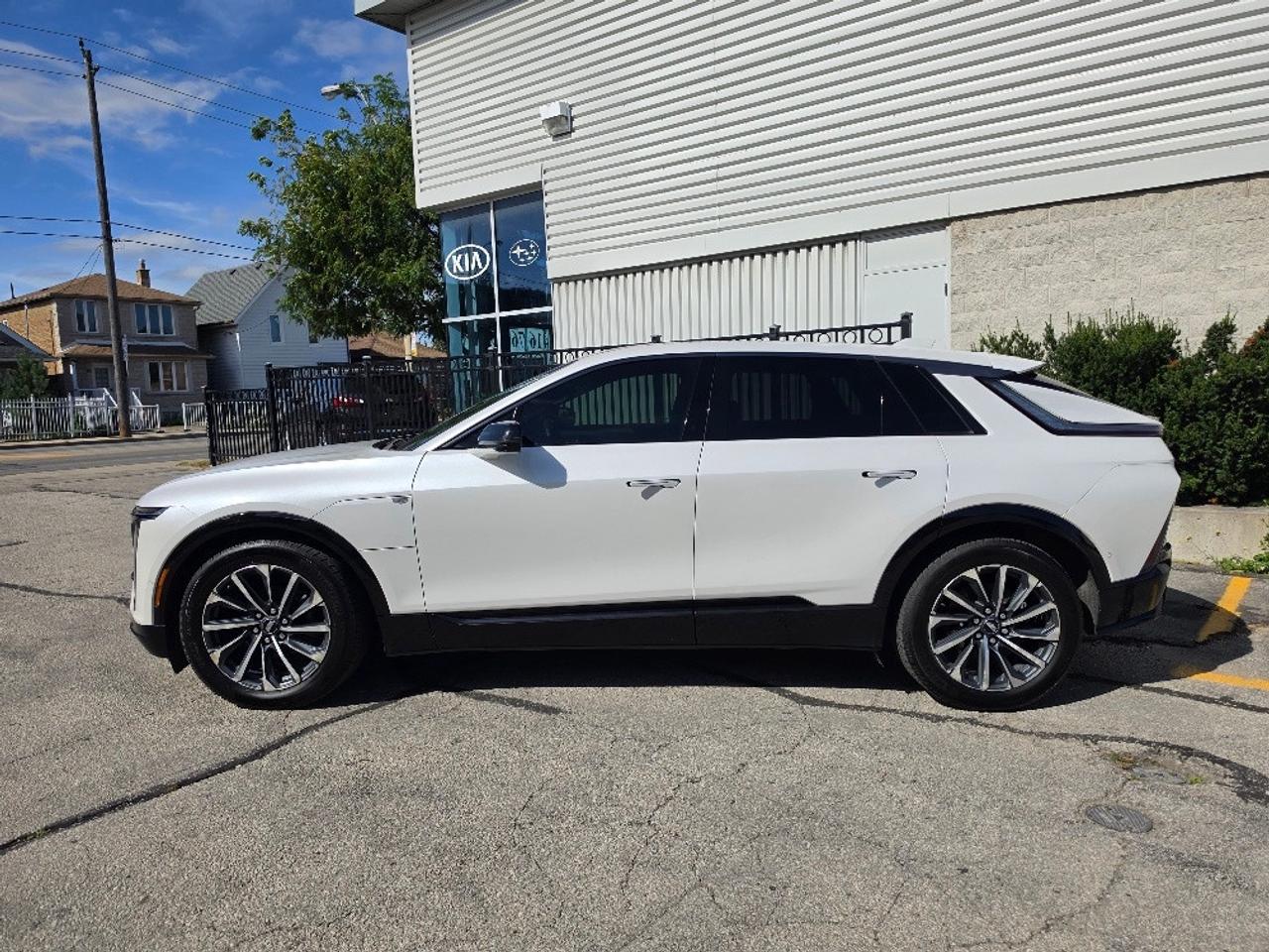 2024 Cadillac LYRIQ SPORT-AWD-LOADED-AMBIENT LIGHT Photo
