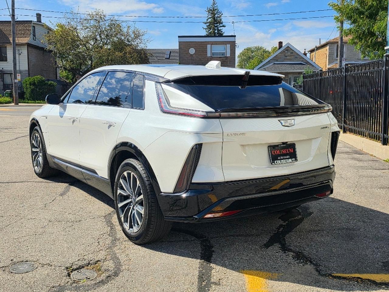 2024 Cadillac LYRIQ SPORT-AWD-LOADED-AMBIENT LIGHT Photo