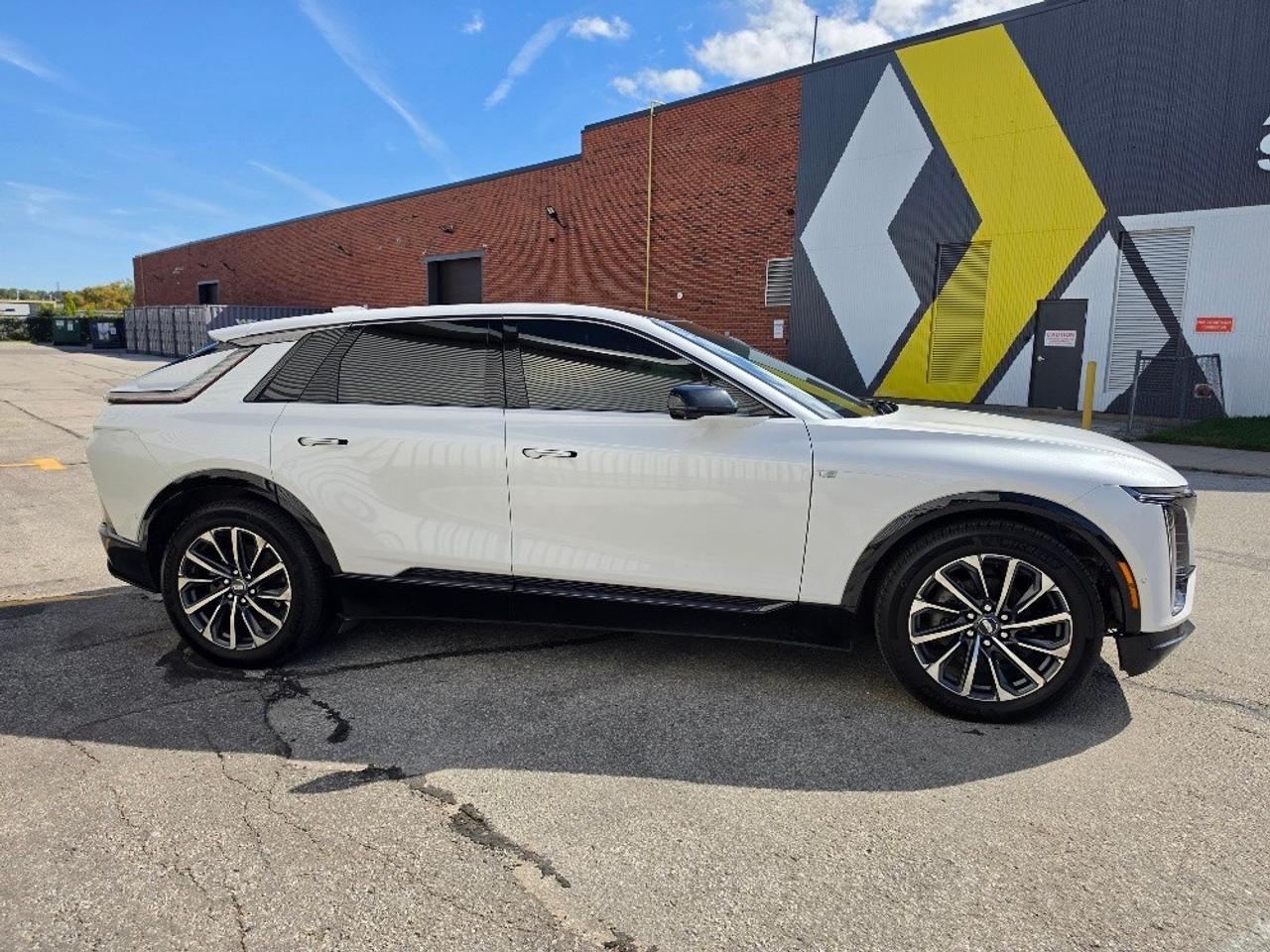2024 Cadillac LYRIQ SPORT-AWD-LOADED-AMBIENT LIGHT Photo