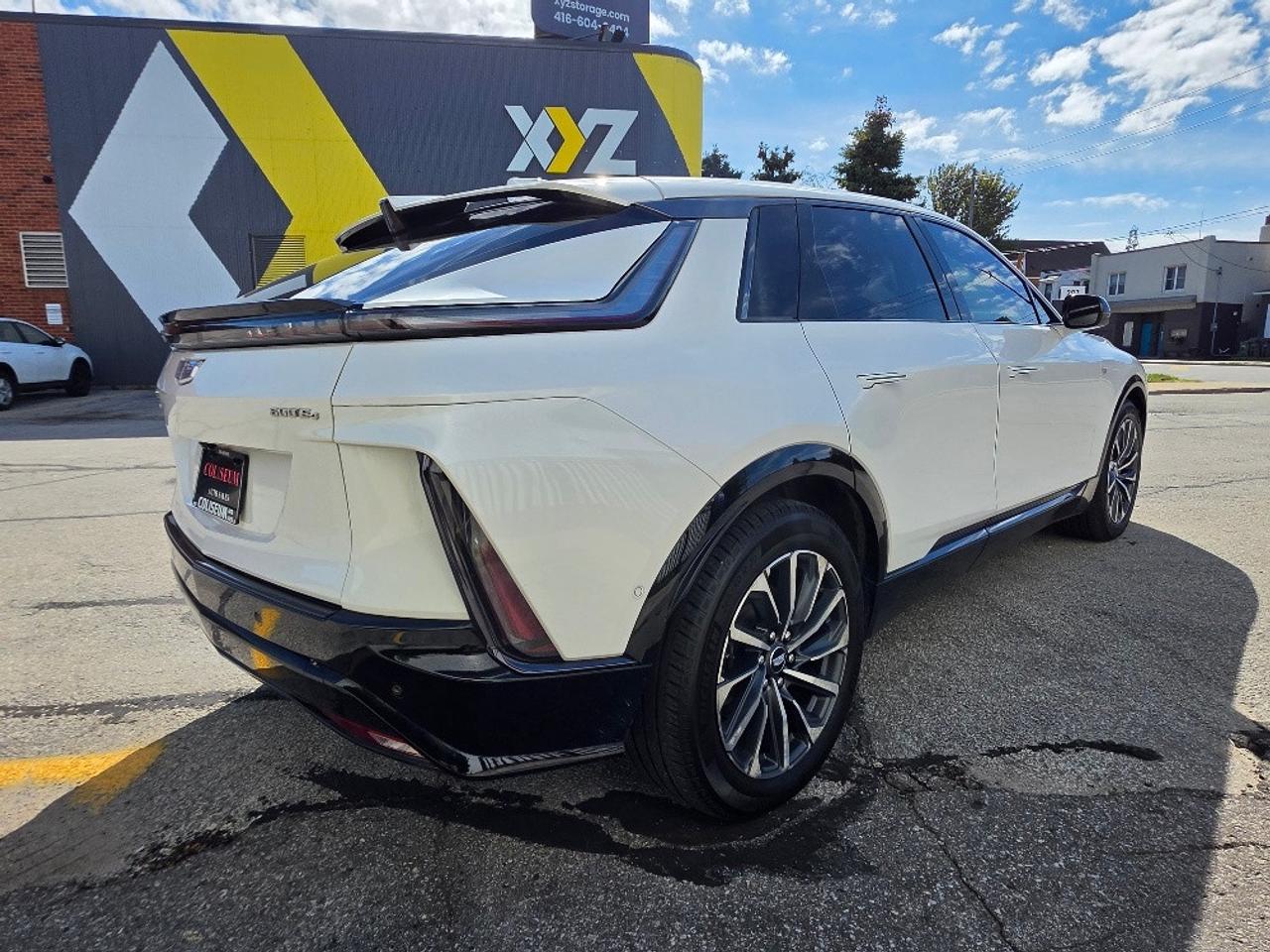 2024 Cadillac LYRIQ SPORT-AWD-LOADED-AMBIENT LIGHT Photo
