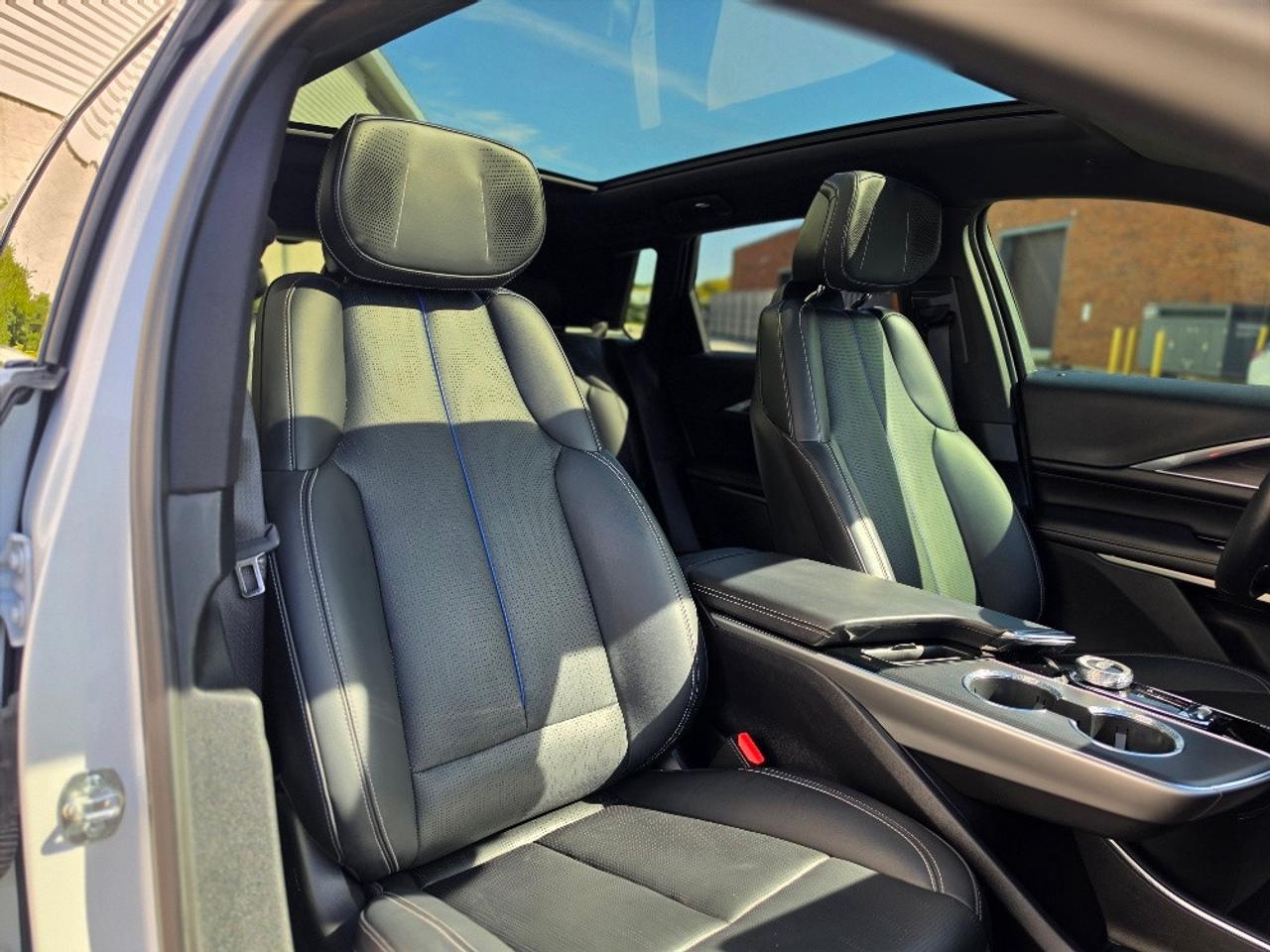 2024 Cadillac LYRIQ SPORT-AWD-LOADED-AMBIENT LIGHT Photo