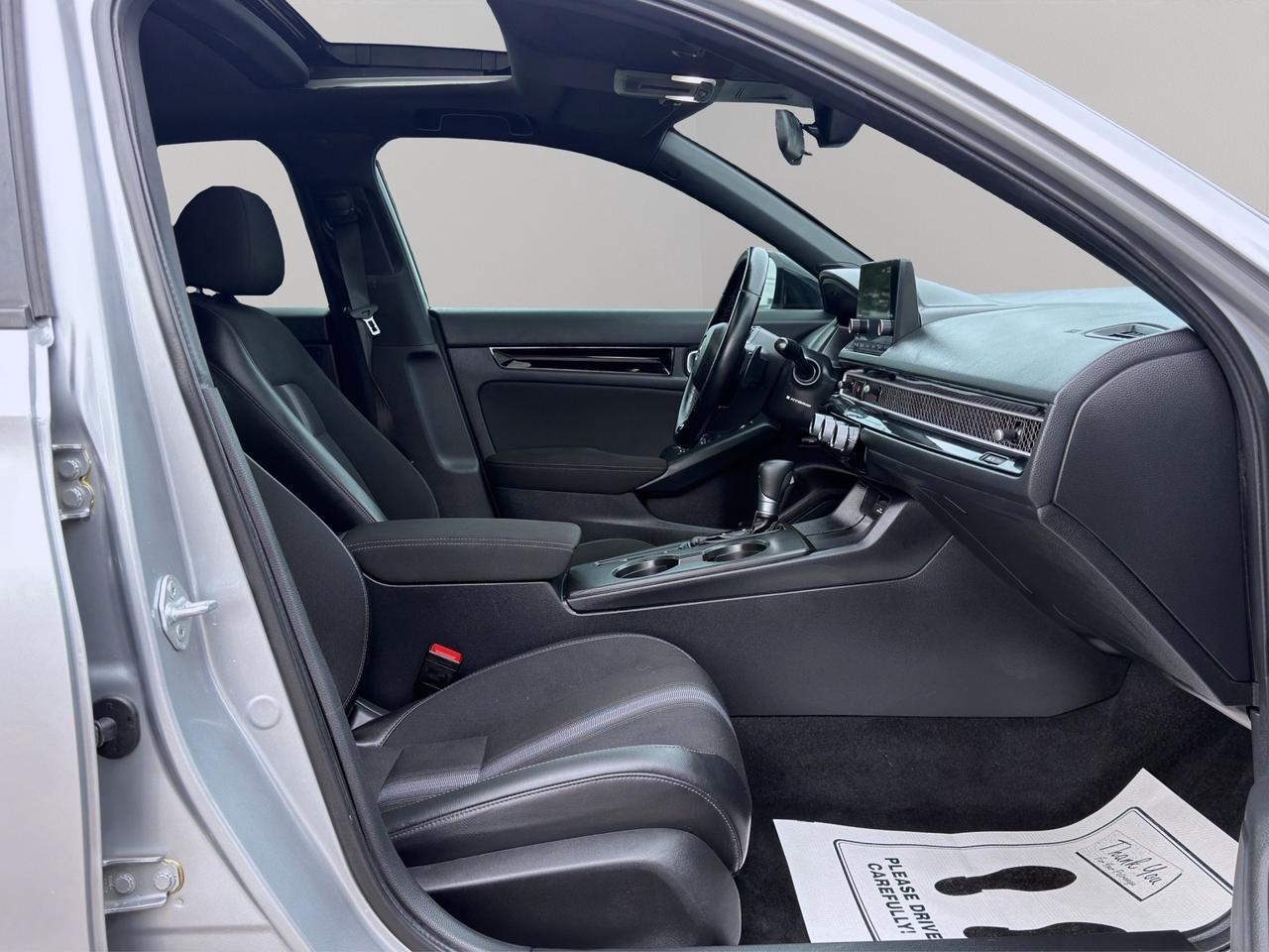 2025 Honda Civic Sport eCVT Photo
