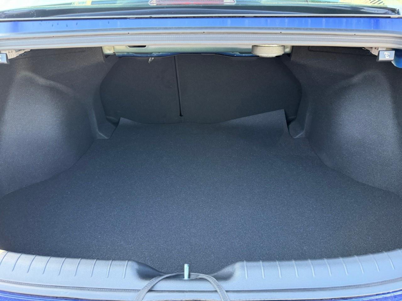 2026 Hyundai Elantra Luxury IVT Photo