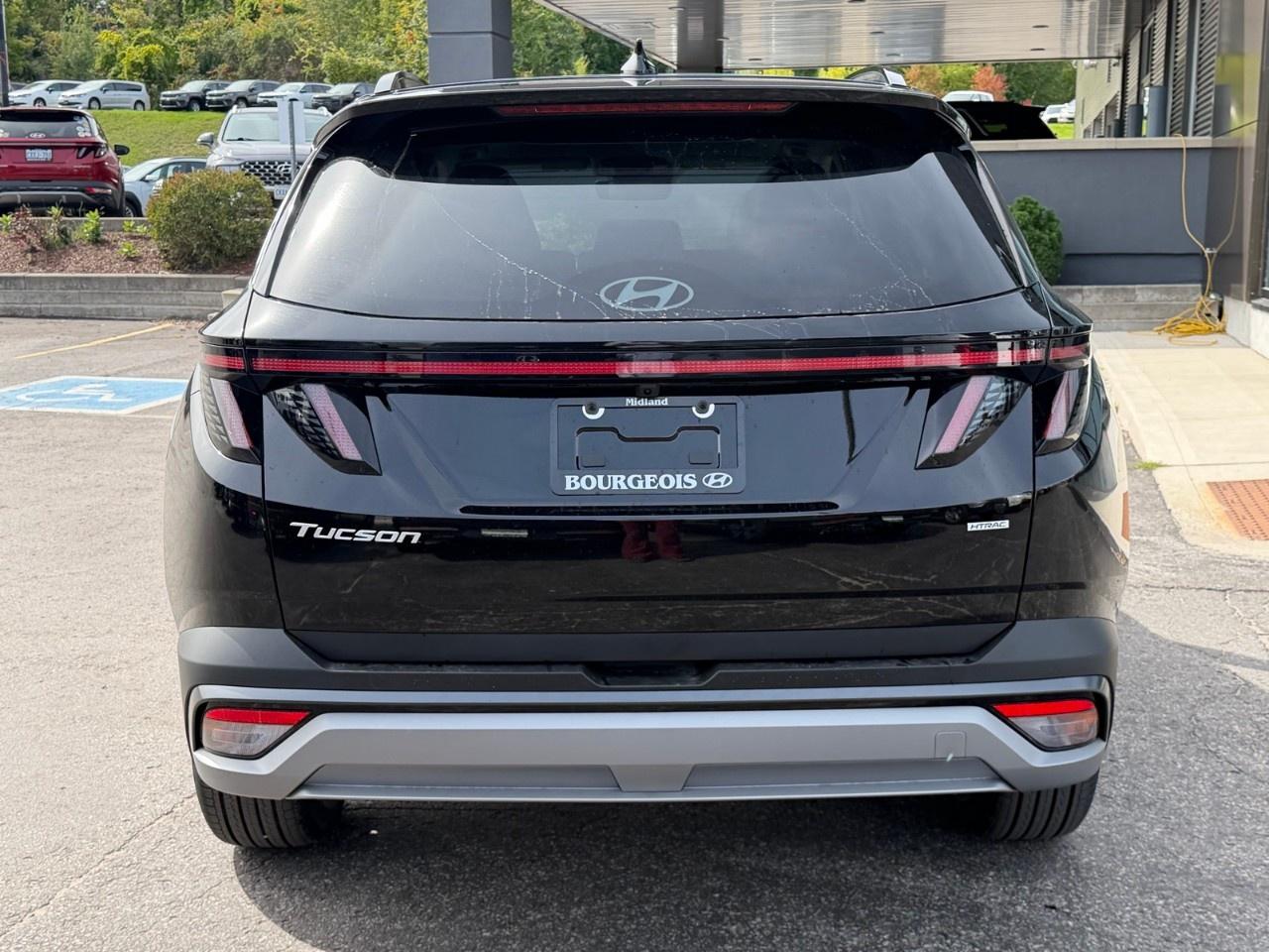 2026 Hyundai Tucson Preferred AWD w/Trend Pkg [TUCWDK2EPRTR] Photo