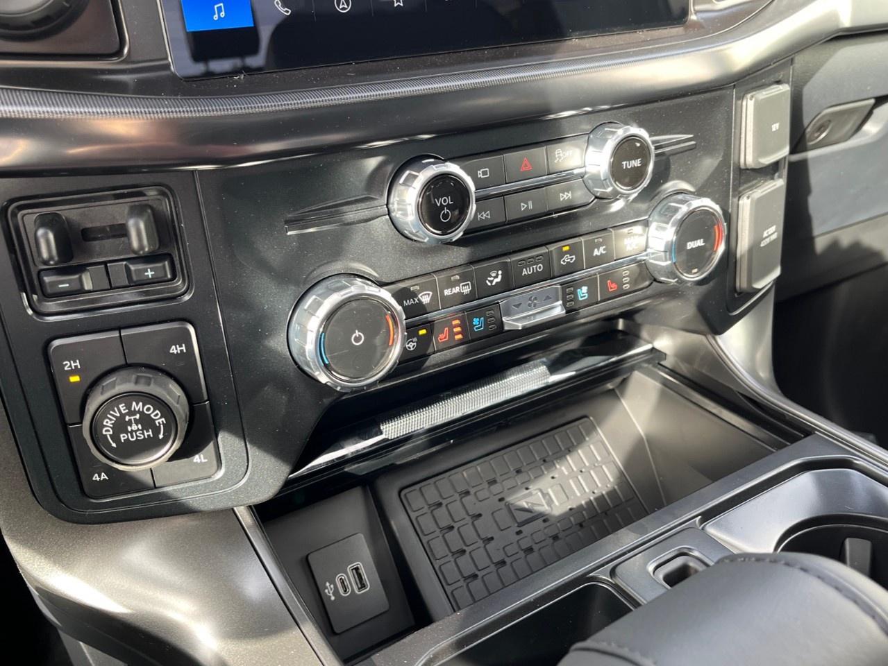2026 Ford F-150 Lariat 4WD SuperCrew 5.5' Box Photo