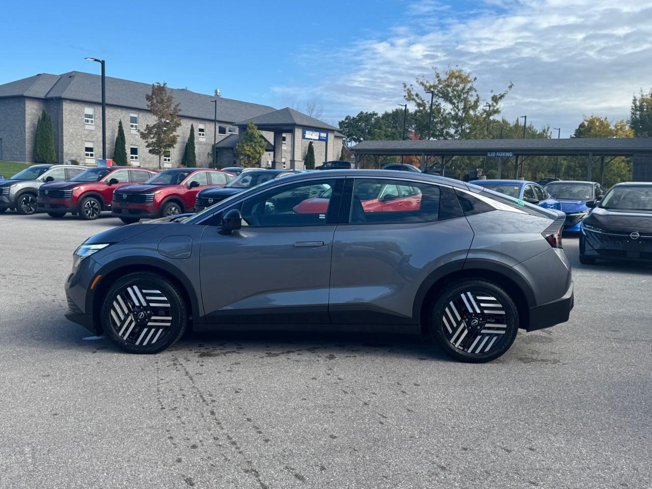 2027 Nissan Leaf SV  FWD Photo