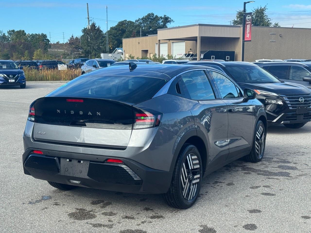 2027 Nissan Leaf SV  FWD Photo