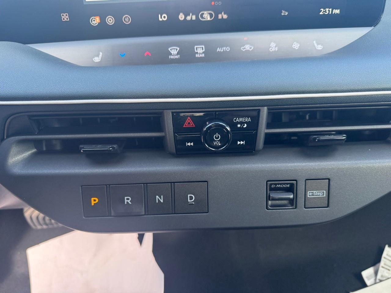 2027 Nissan Leaf SV  FWD Photo