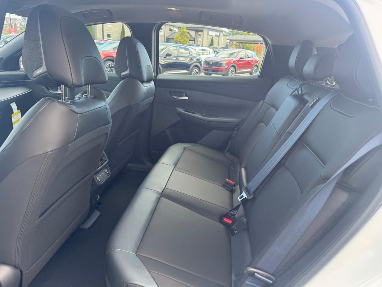 2027 Nissan Leaf PLATINUM  FWD Photo