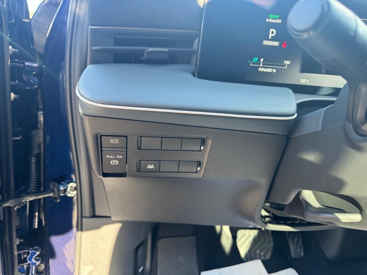2027 Nissan Leaf S FWD Photo