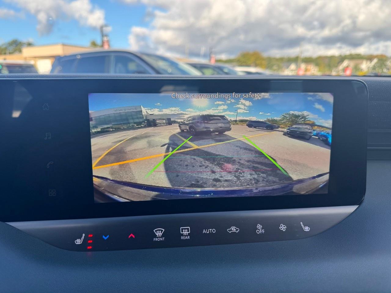2027 Nissan Leaf S FWD Photo