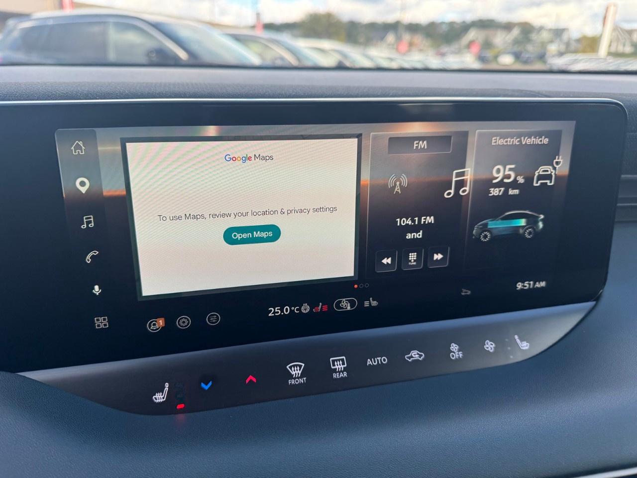 2027 Nissan Leaf SV  FWD Photo