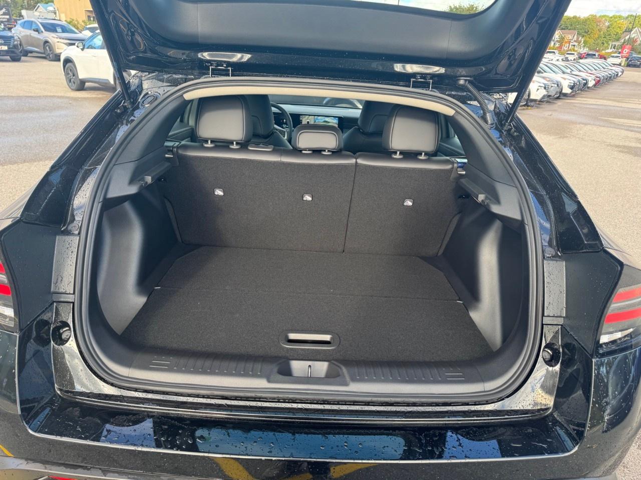 2027 Nissan Leaf SV  FWD Photo