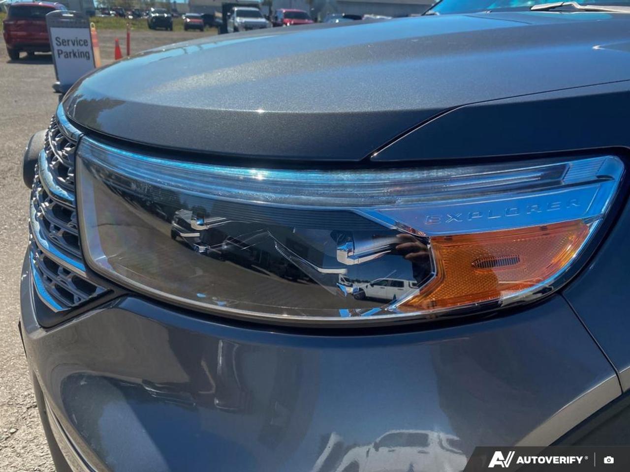 2021 Ford Explorer Limited 2.3L | TWIN PANEL MOONROOF | SECOND ROW CAPTAINS Photo