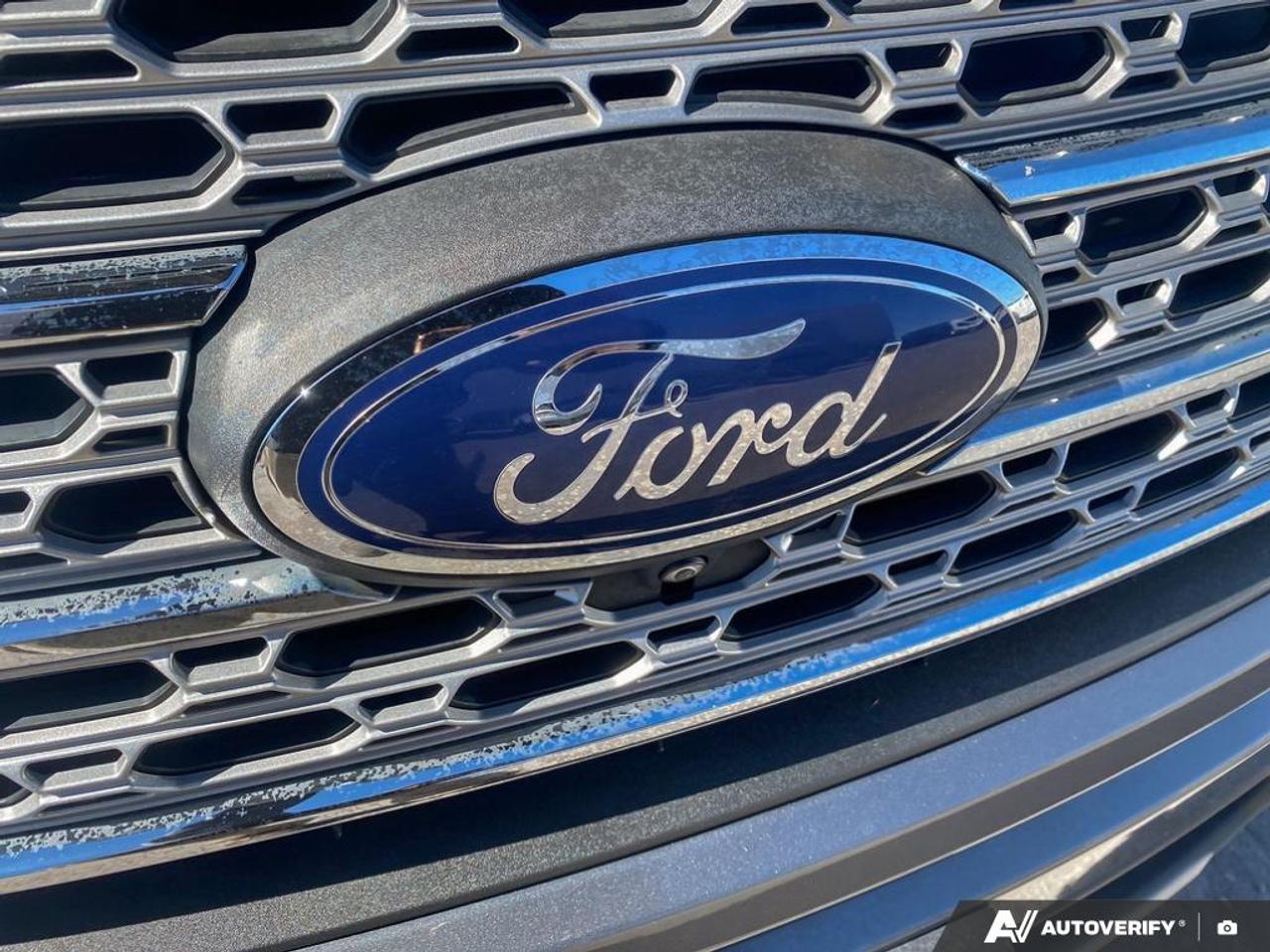 2021 Ford Explorer Limited 2.3L | TWIN PANEL MOONROOF | SECOND ROW CAPTAINS Photo