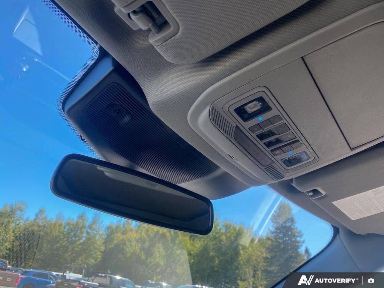 2021 Ford Explorer Limited 2.3L | TWIN PANEL MOONROOF | SECOND ROW CAPTAINS Photo