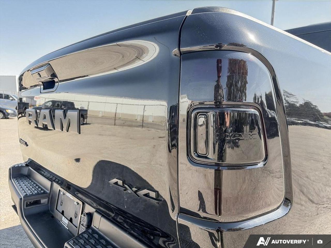 2022 RAM 1500 Rebel PREMIUM ALPINE AUDIO | NAV Photo