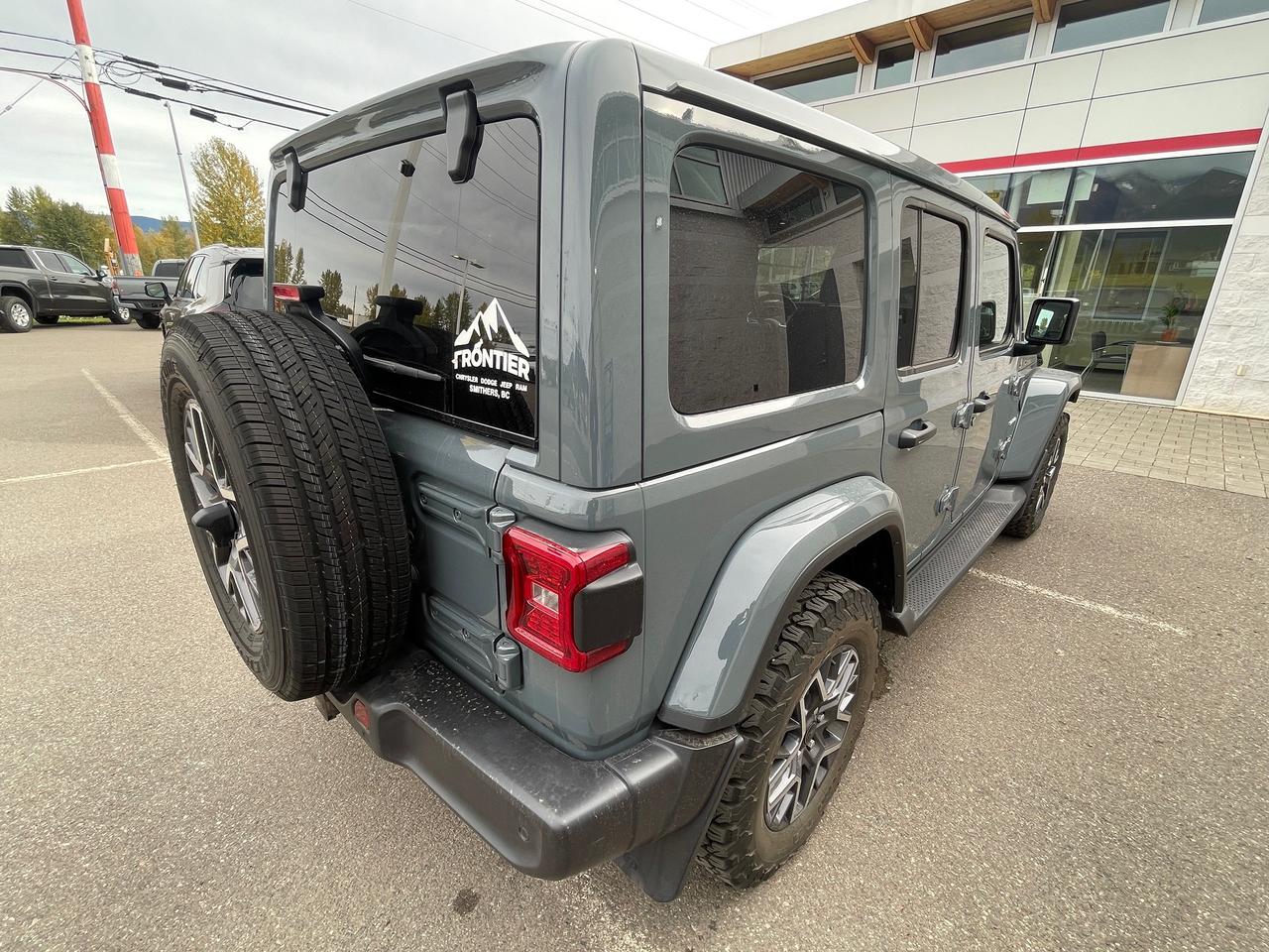 2024 Jeep Wrangler Sahara Photo3