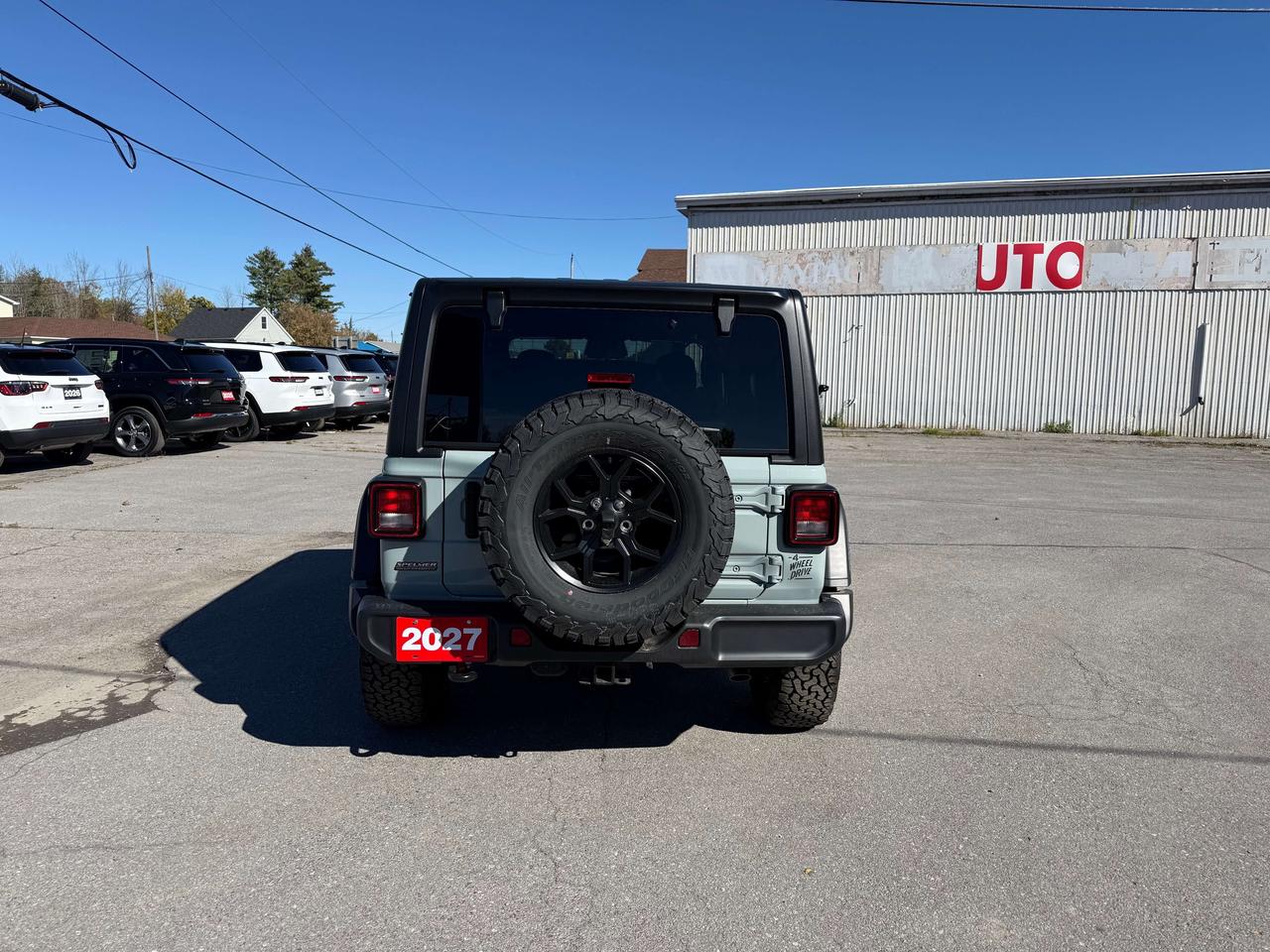 2027 Jeep Wrangler Willys 4 Door 4X4 - Dual Top Group - Manual! Photo3
