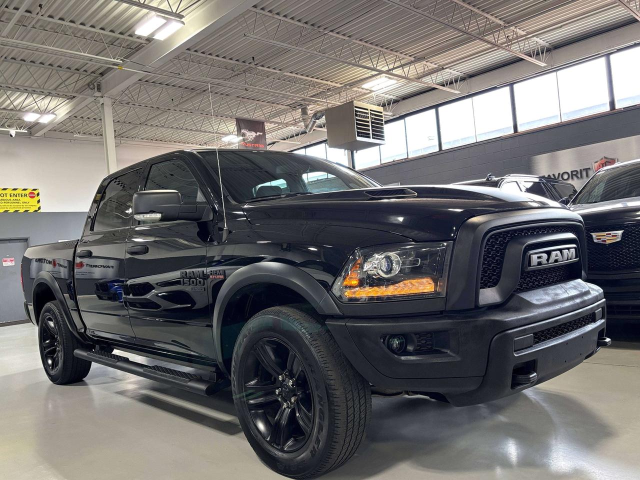 2022 RAM 1500 Warlock|V8HEMI|4X4|CLASSIC|REMOTESTART|BACKUPCAM|+ - Photo #1