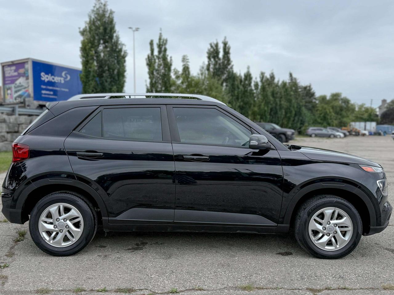 2022 Hyundai Venue Preferred | BLUETOOTH | BLIND SPOT | REMOTE START Photo