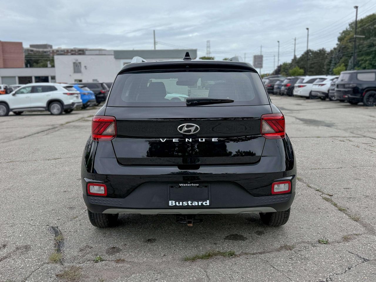 2022 Hyundai Venue Preferred | BLUETOOTH | BLIND SPOT | REMOTE START Photo
