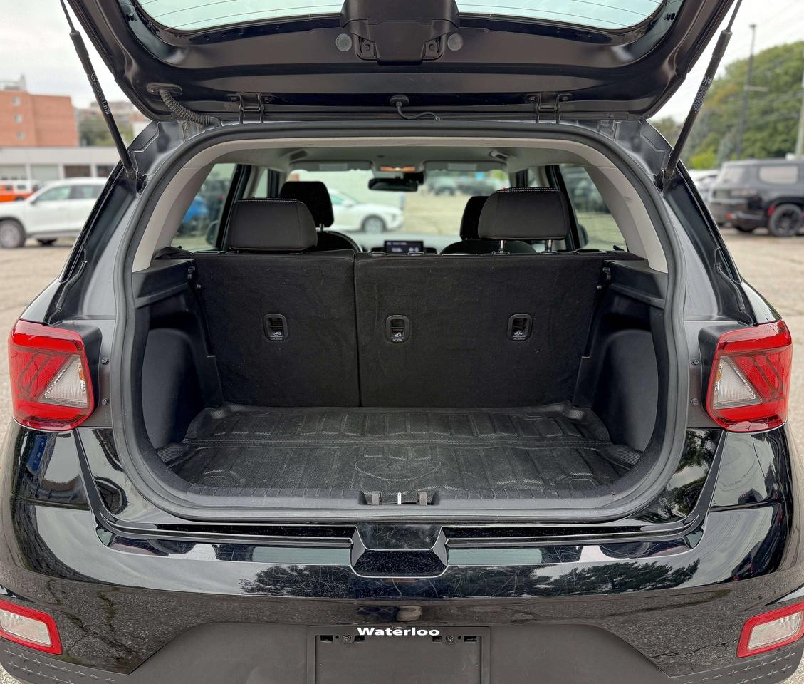 2022 Hyundai Venue Preferred | BLUETOOTH | BLIND SPOT | REMOTE START Photo