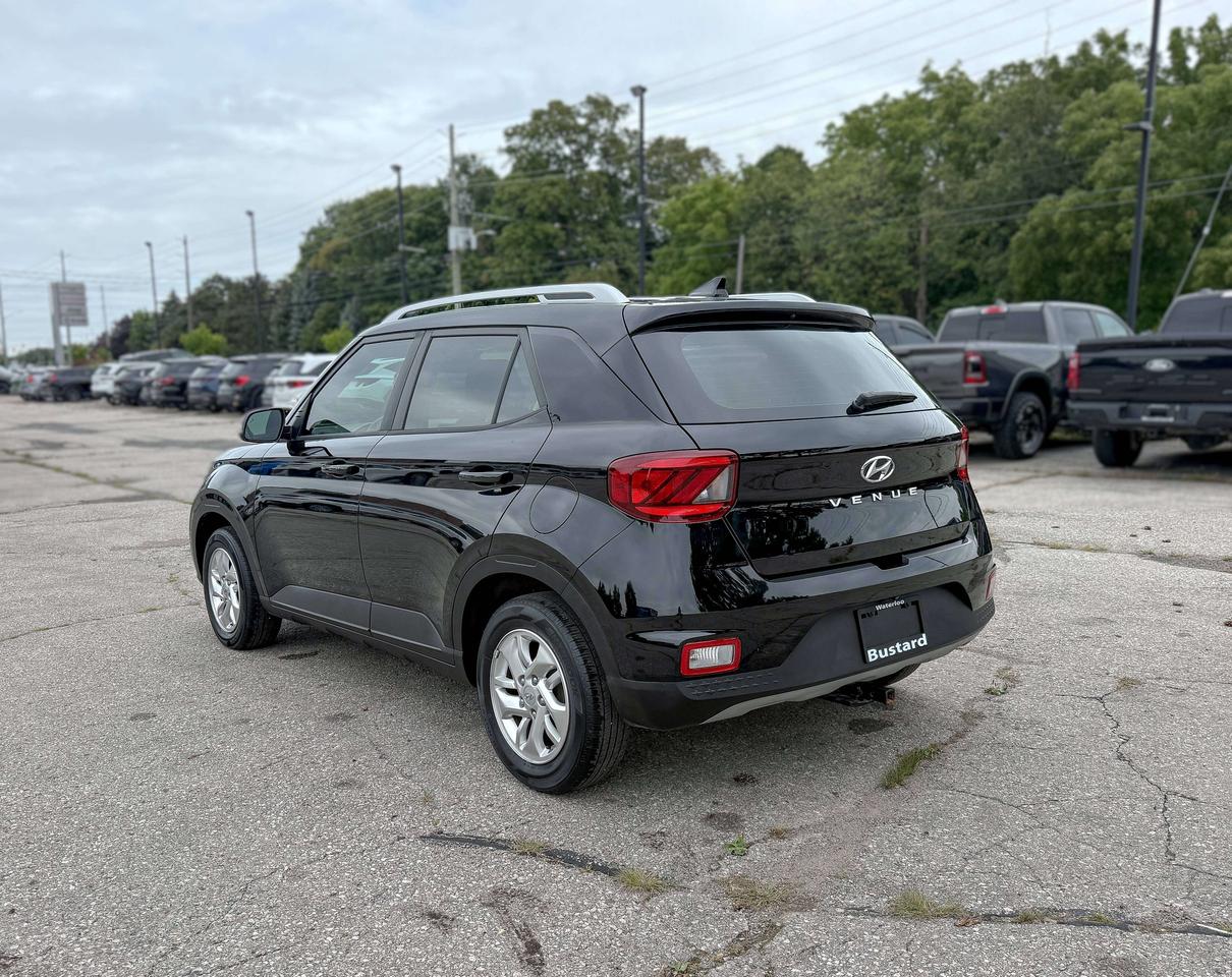 2022 Hyundai Venue Preferred | BLUETOOTH | BLIND SPOT | REMOTE START Photo