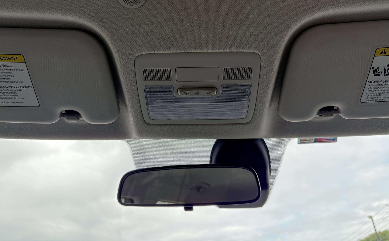 2022 Hyundai Venue Preferred | BLUETOOTH | BLIND SPOT | REMOTE START Photo