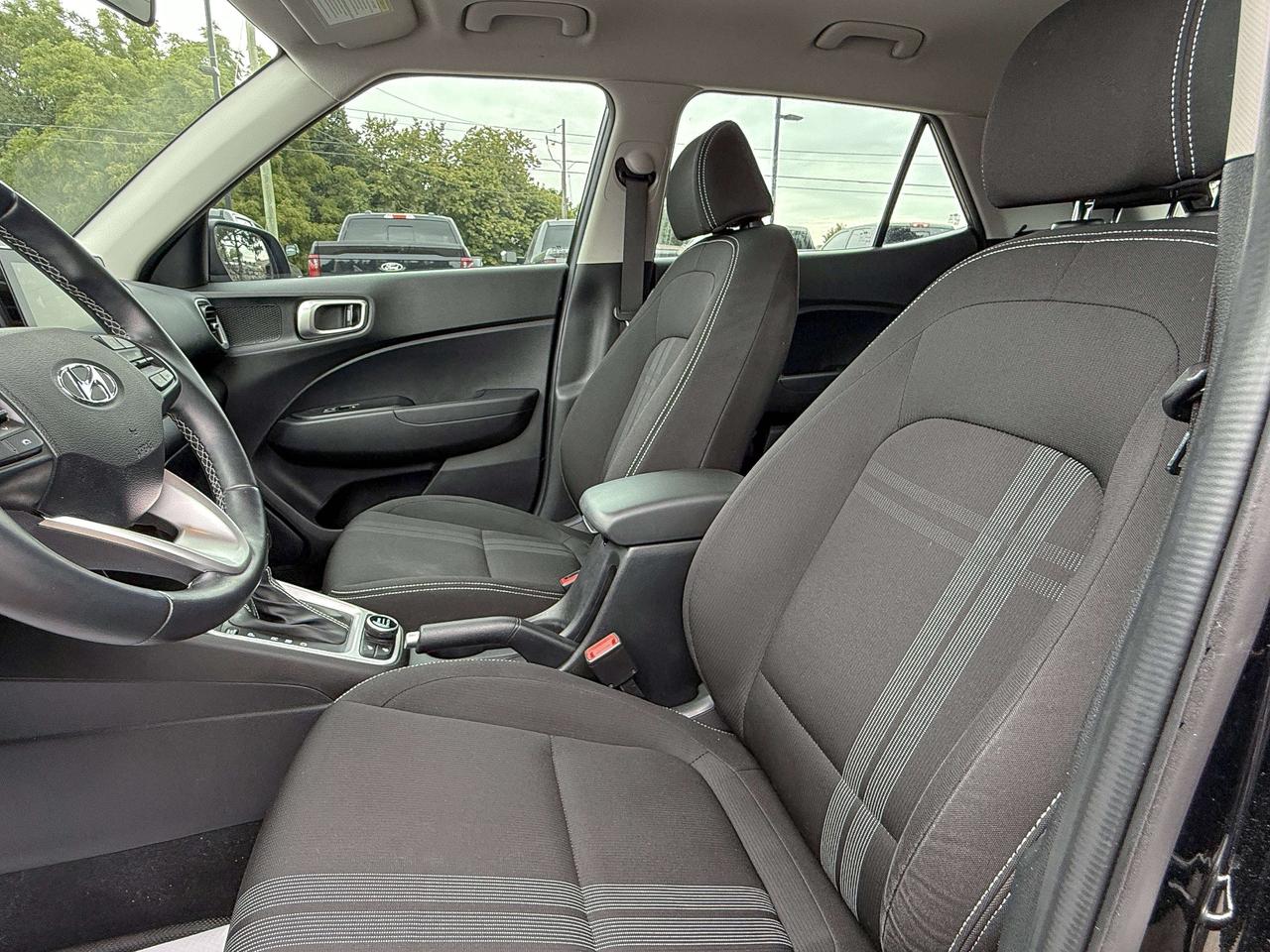 2022 Hyundai Venue Preferred | BLUETOOTH | BLIND SPOT | REMOTE START Photo
