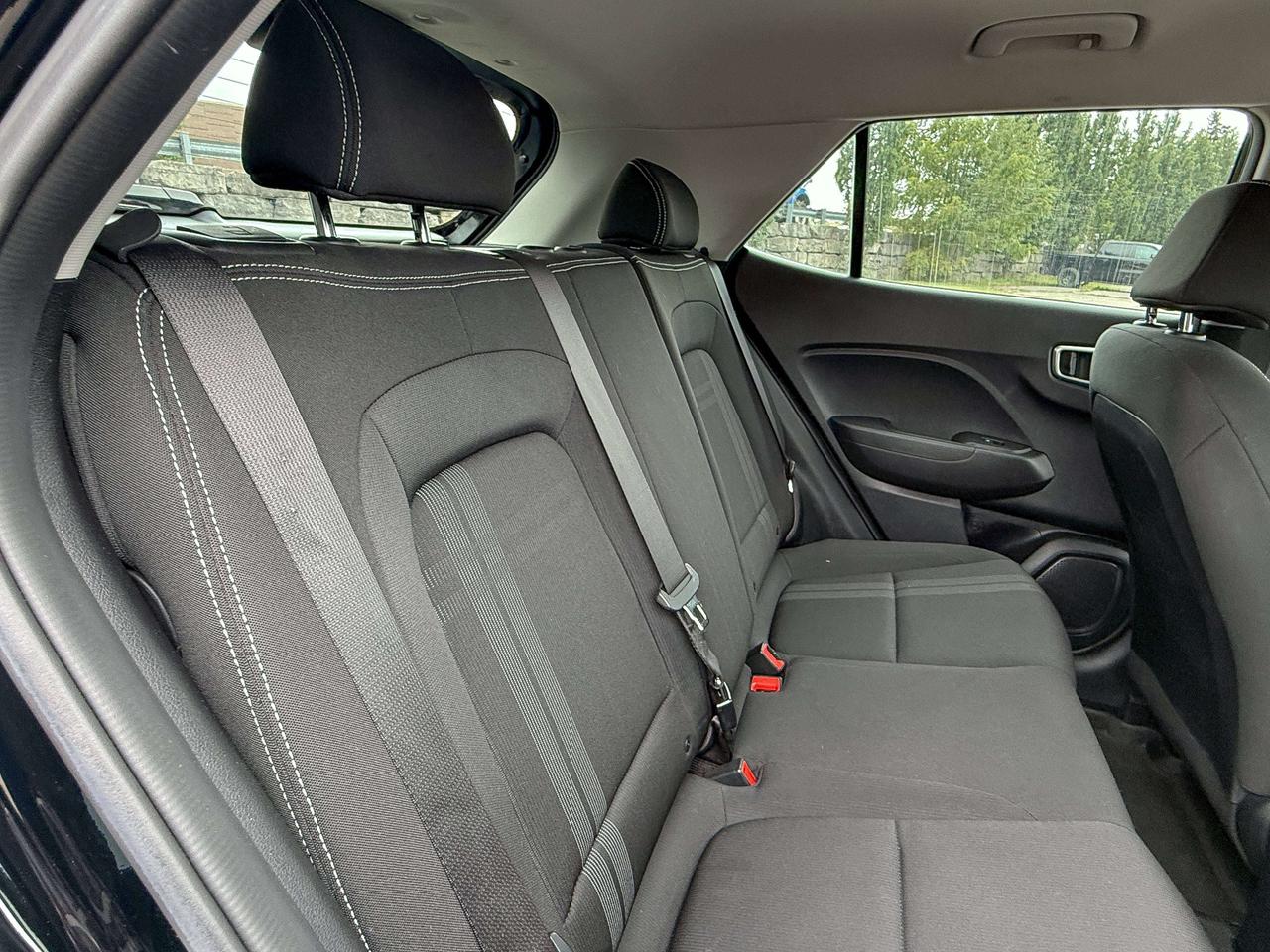 2022 Hyundai Venue Preferred | BLUETOOTH | BLIND SPOT | REMOTE START Photo