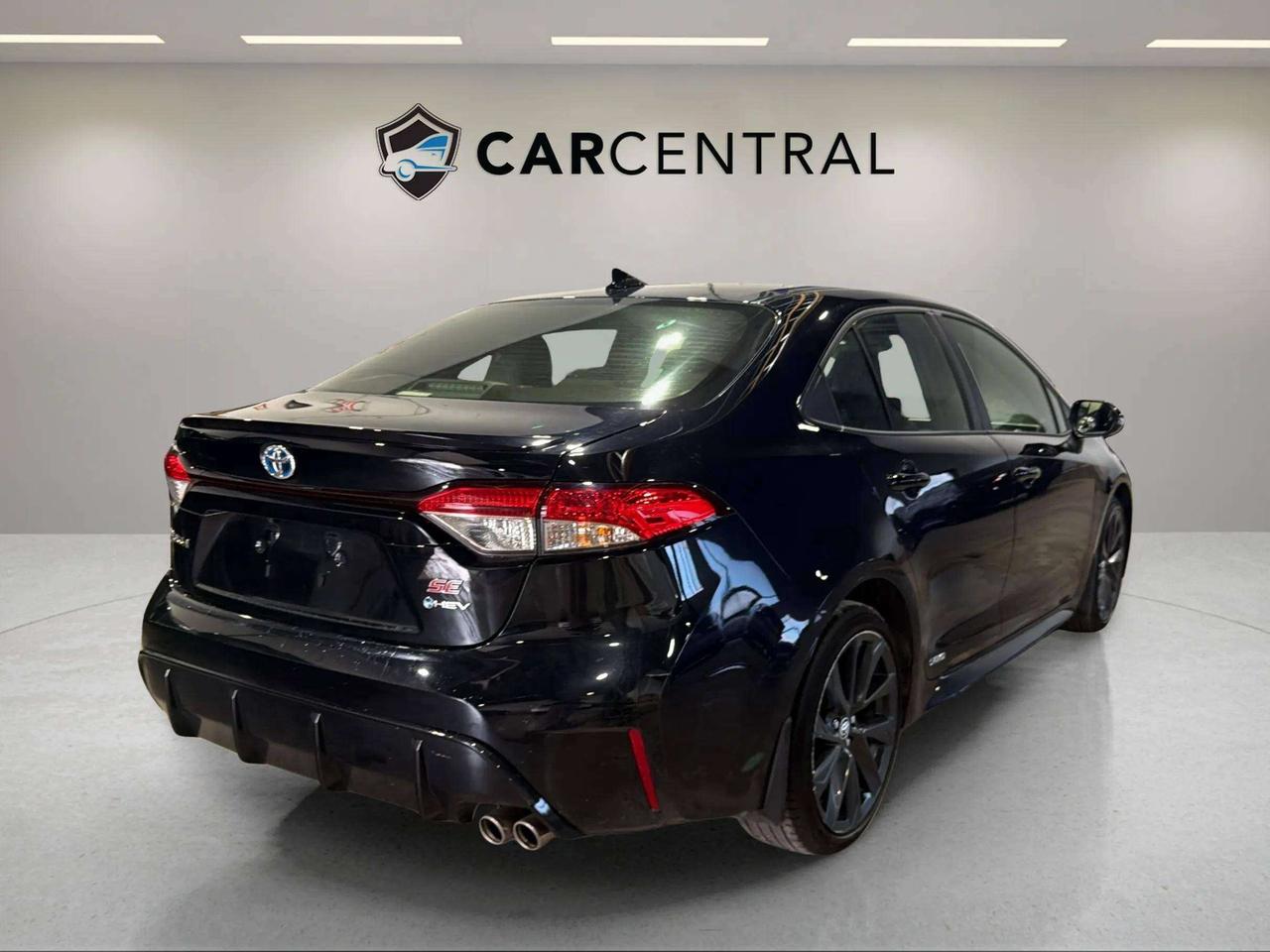 2025 Toyota Corolla HYRBID SE| CLEAN CARFAX| SUNROOF| AWD| HTD SEAT Photo