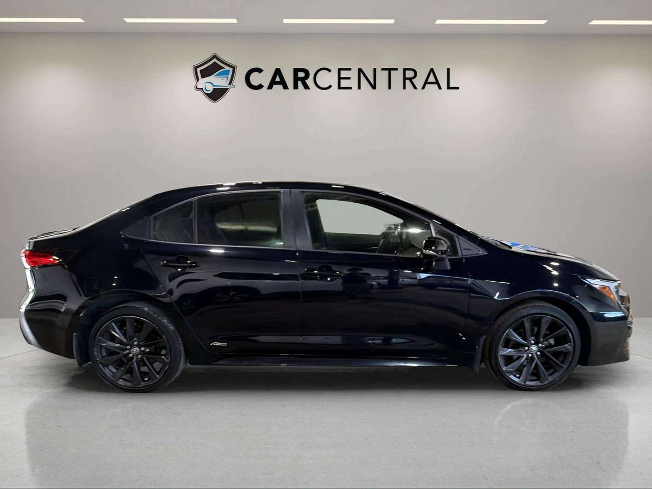 2025 Toyota Corolla HYRBID SE| CLEAN CARFAX| SUNROOF| AWD| HTD SEAT Photo