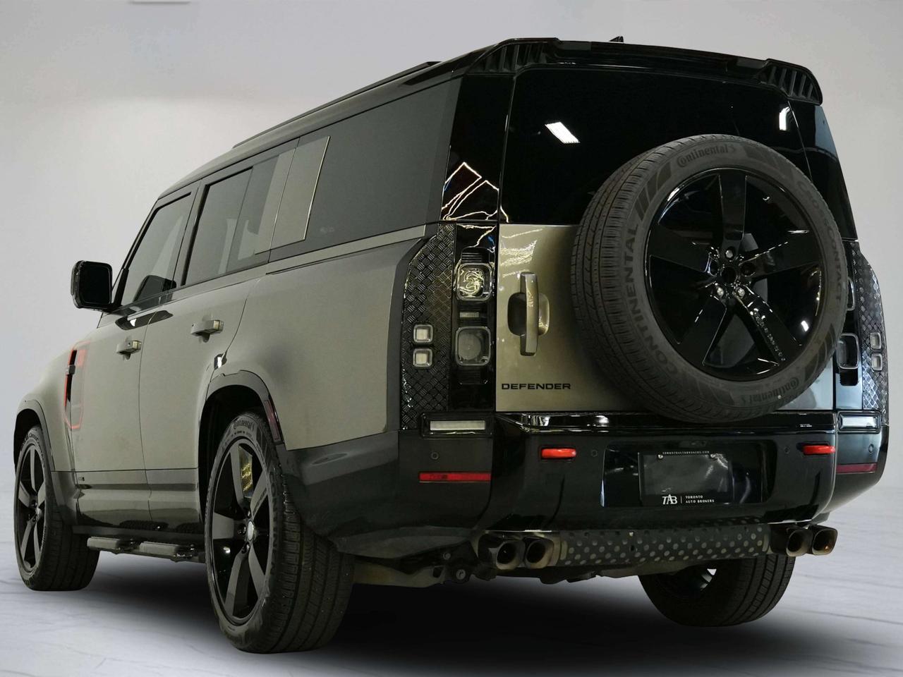 2025 Land Rover Defender X | P400 | 130 | 7 PASS | 22 IN Photo4
