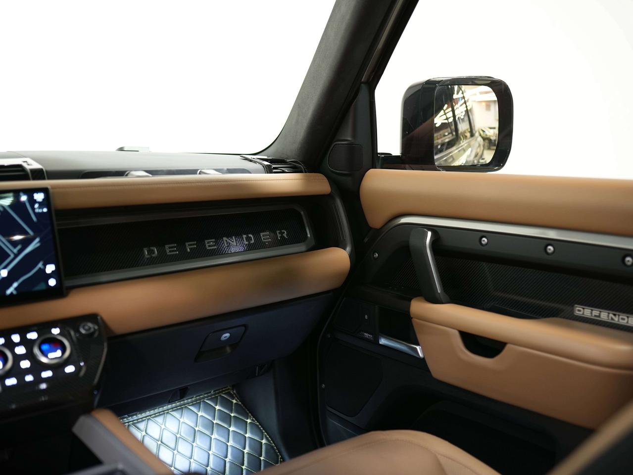 2025 Land Rover Defender X | P400 | 130 | 7 PASS | 22 IN Photo