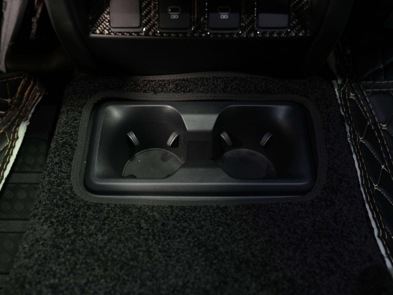 2025 Land Rover Defender X | P400 | 130 | 7 PASS | 22 IN Photo
