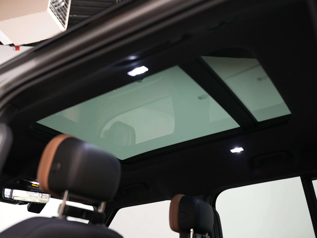 2025 Land Rover Defender X | P400 | 130 | 7 PASS | 22 IN Photo