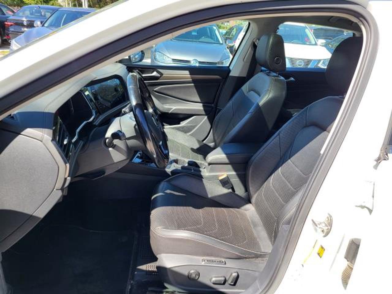 2019 Volkswagen Jetta Execline Photo
