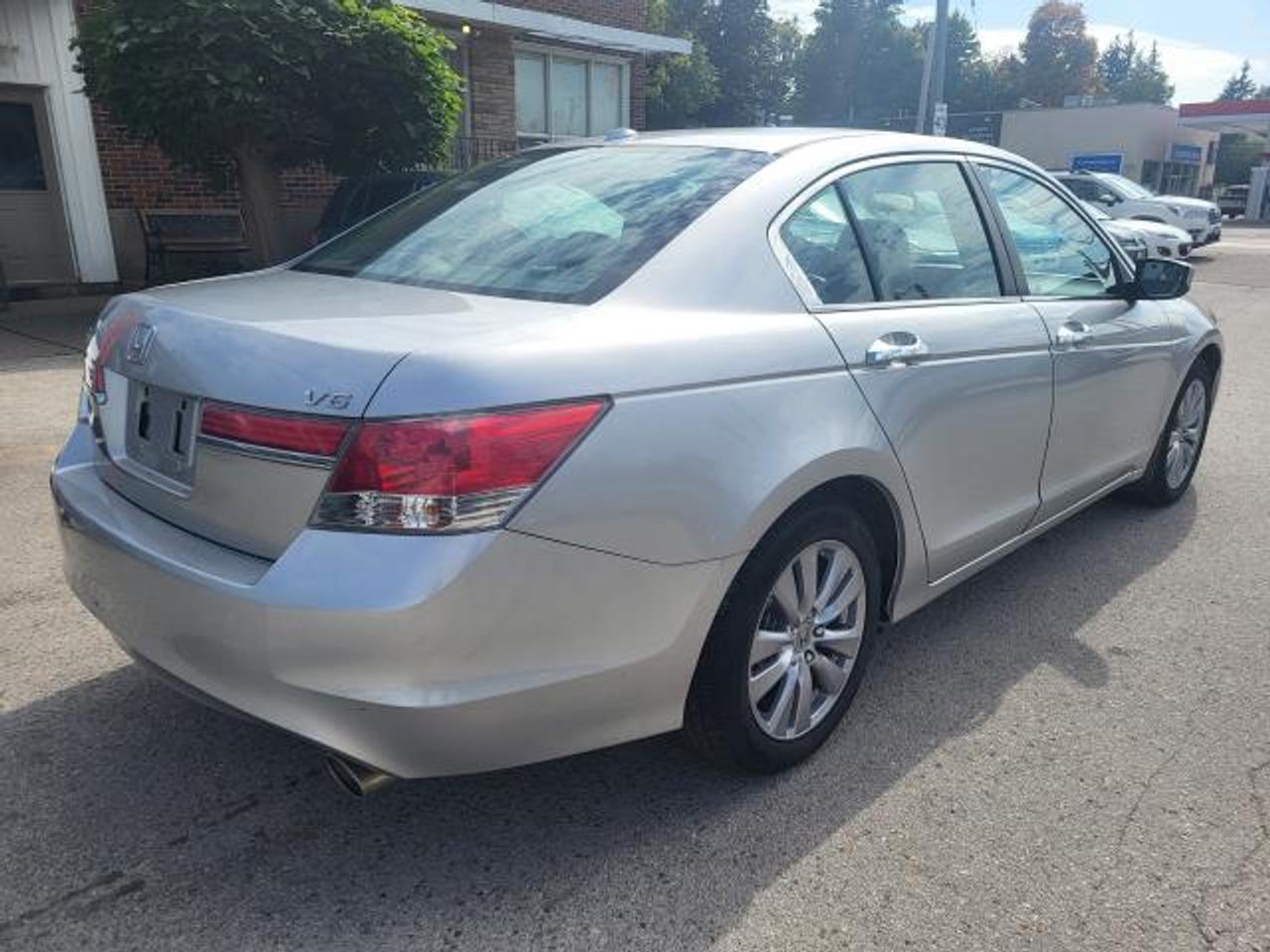 2012 Honda Accord EX-L V6 Photo