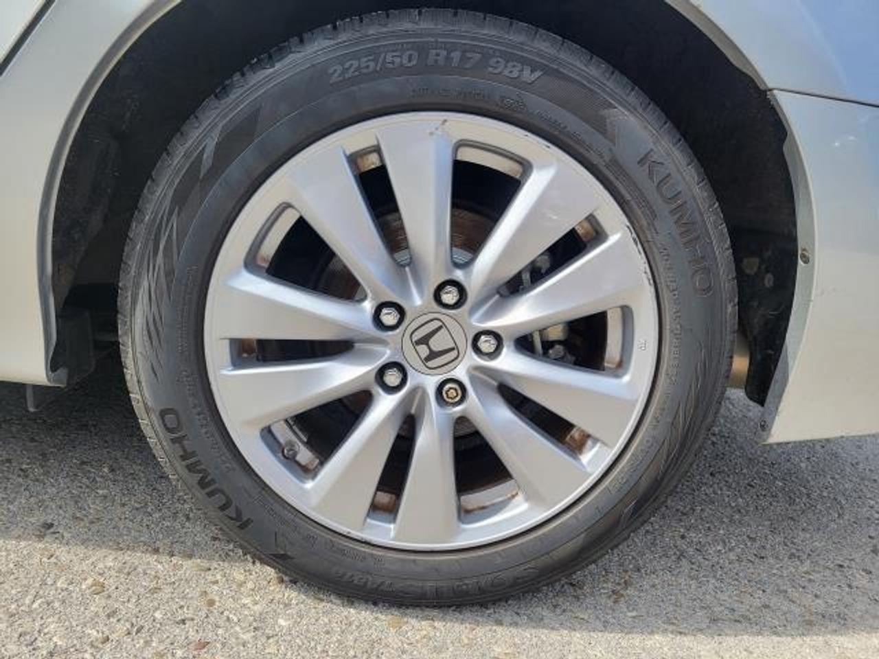 2012 Honda Accord EX-L V6 Photo