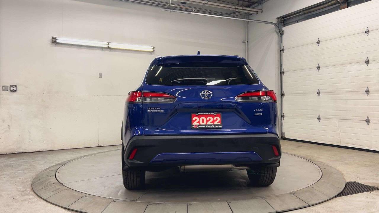 2022 Toyota Corolla Cross XLE AWD | LOW KMS! |HTD LEATHER |SUNROOF |CARPLAY Photo