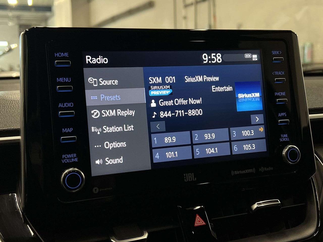2022 Toyota Corolla Cross XLE AWD | LOW KMS! |HTD LEATHER |SUNROOF |CARPLAY Photo