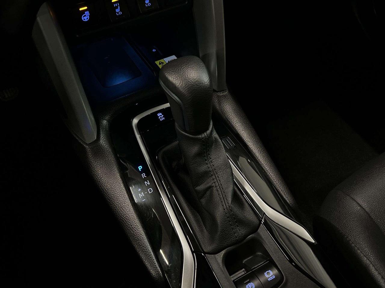 2022 Toyota Corolla Cross XLE AWD | LOW KMS! |HTD LEATHER |SUNROOF |CARPLAY Photo