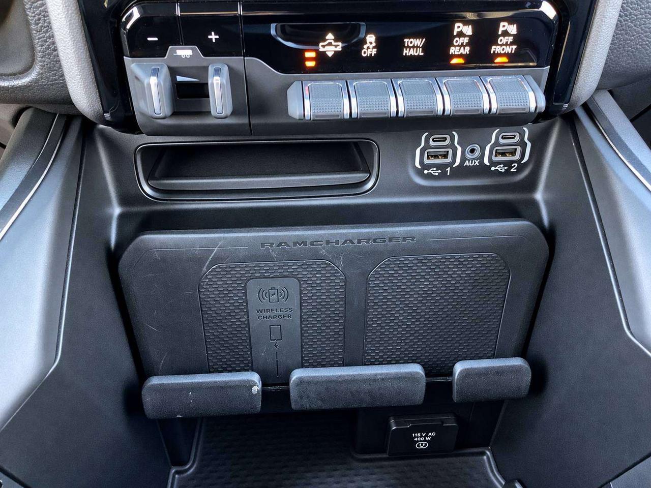 2023 RAM 1500 Rebel Night Crew V8 | Level 2 | Panoroof | 4X4 Photo