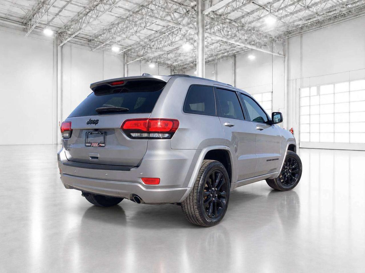 2021 Jeep Grand Cherokee Altitude | ProTech | Sunroof | SafetyTech | 4X4 Photo