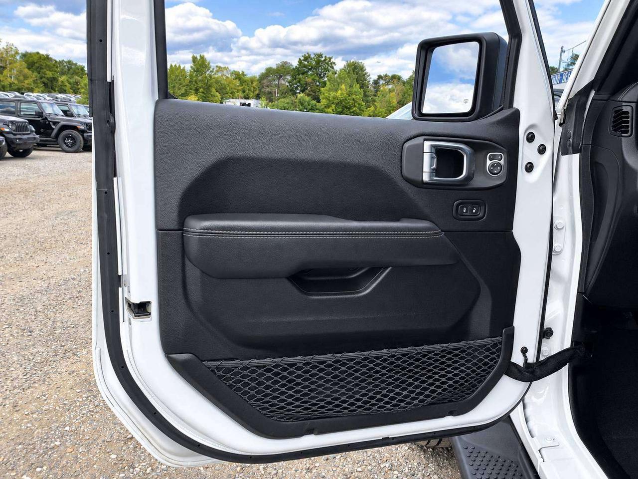 2023 Jeep Wrangler Sahara PHEV | SkyTop | Htd Leather | Alpine | 4X4 Photo