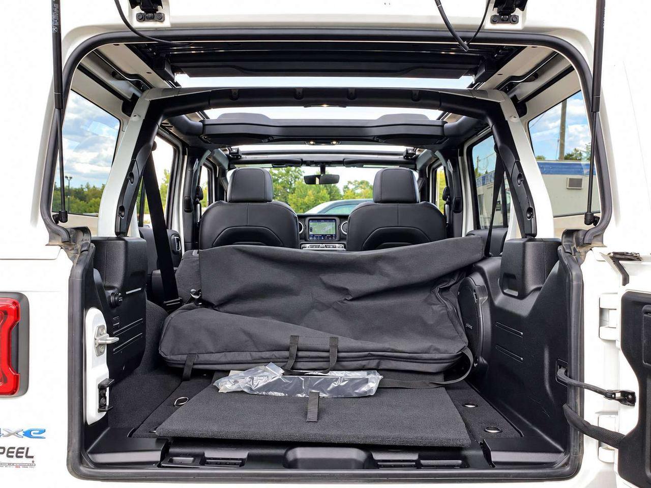 2023 Jeep Wrangler Sahara PHEV | SkyTop | Htd Leather | Alpine | 4X4 Photo