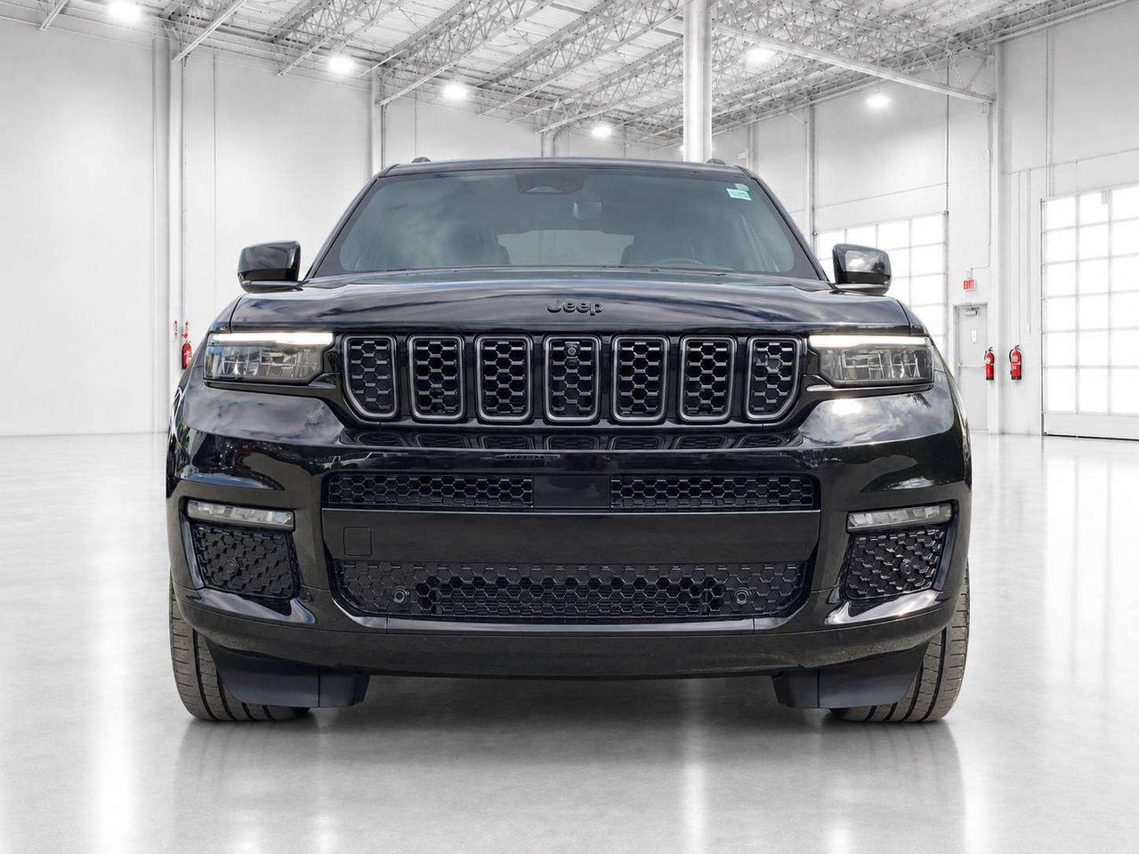 2023 Jeep Grand Cherokee Summit Reserve High Altitude | Adv Protech | 4X4 Photo2