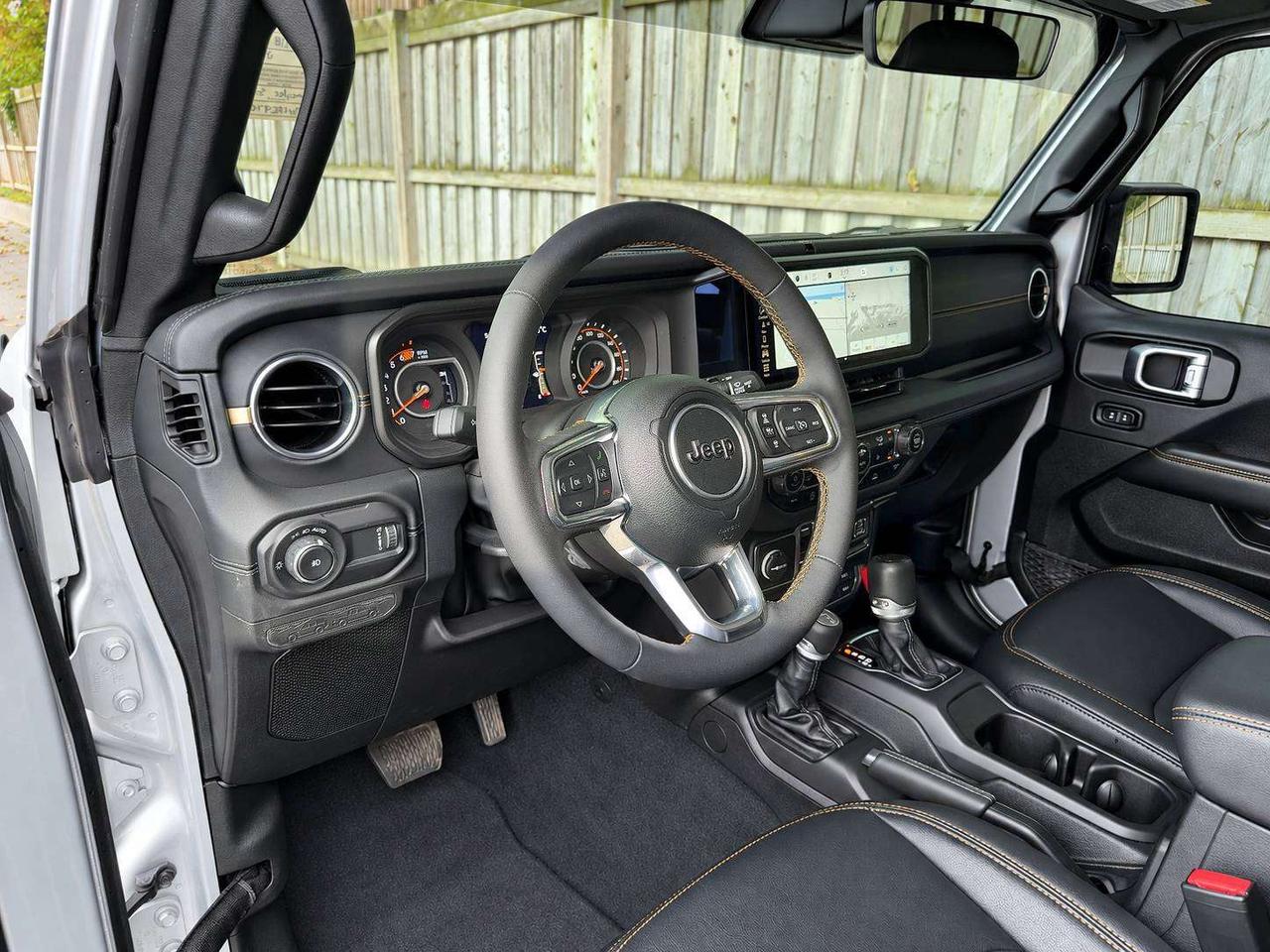 2024 Jeep Wrangler Sahara | Leather | 12.3" NAV | Alpine | Tow | 4X4 Photo