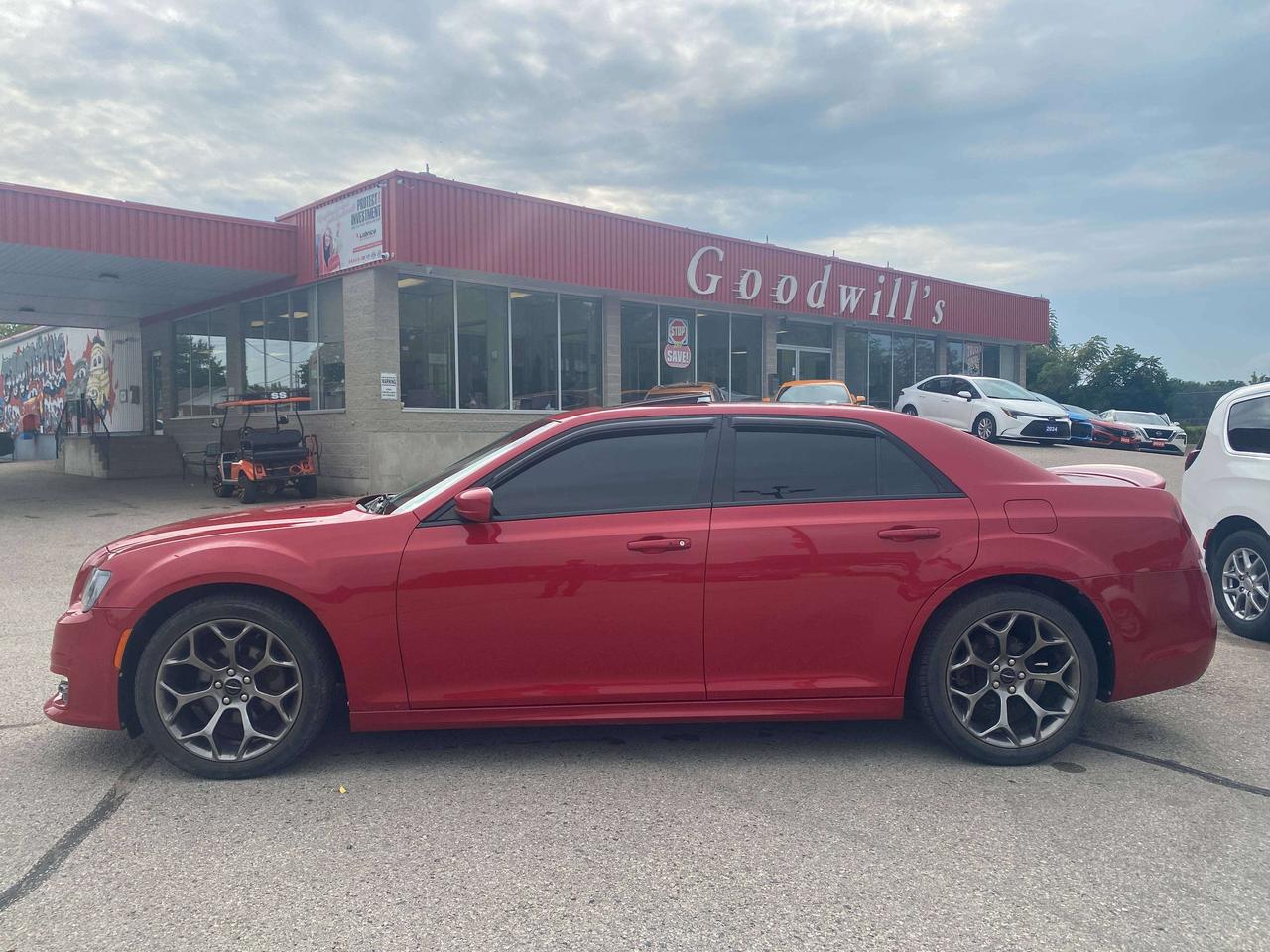 2017 Chrysler 300 S, RWD, SUNROOF, REMOTE START, CLEAN CARFAX! Photo